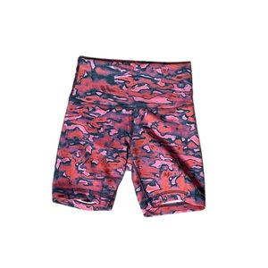 Lululemon Wunder Train Shorts size 4